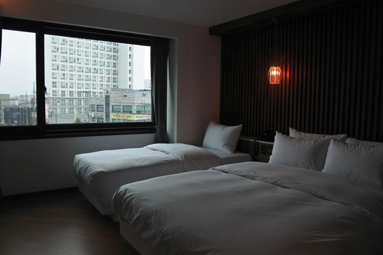 Brown Dot Hotel Seosan Bagian luar foto