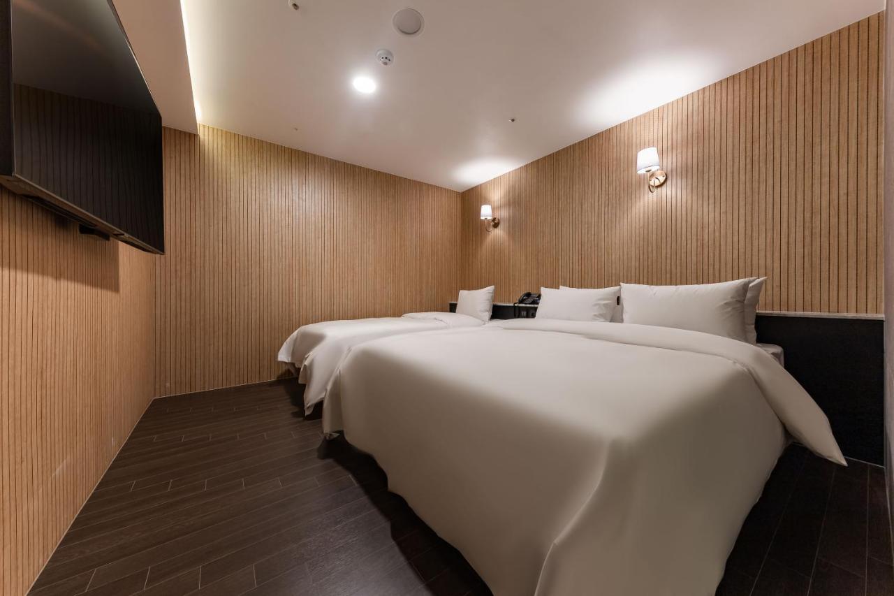 Brown Dot Hotel Seosan Bagian luar foto