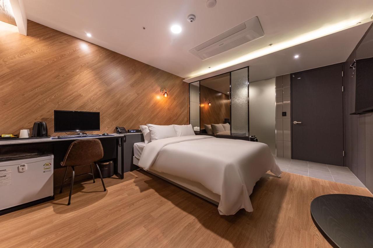 Brown Dot Hotel Seosan Bagian luar foto