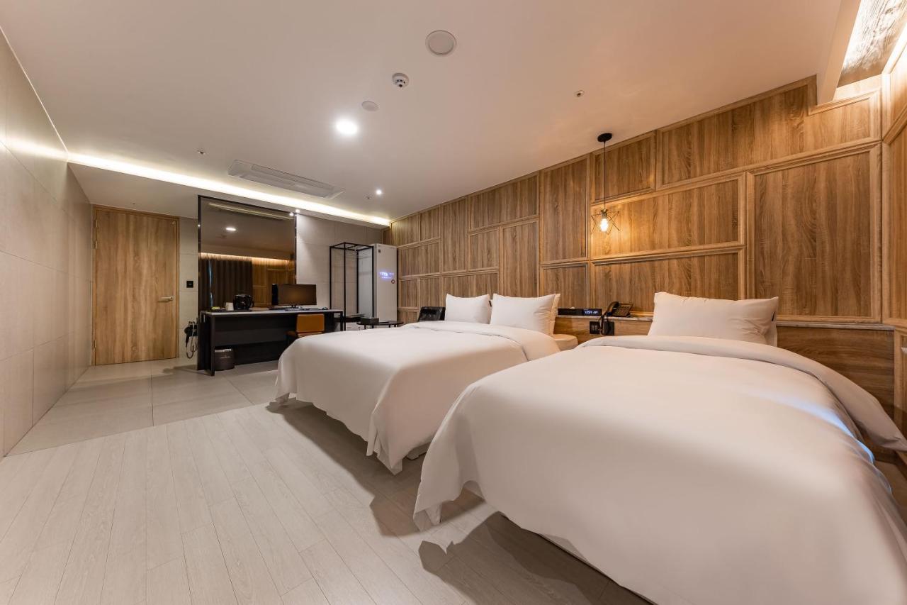 Brown Dot Hotel Seosan Bagian luar foto