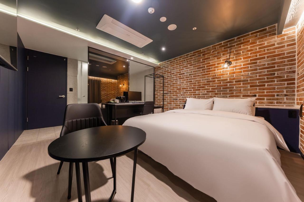 Brown Dot Hotel Seosan Bagian luar foto